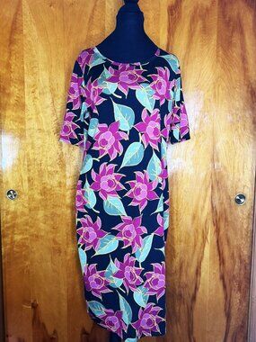 LuLaRoe Knit Sheath Dress with Magenta Floral Pattern (1212)